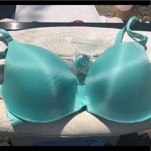 Lane Bryant Cacique mint green bra
